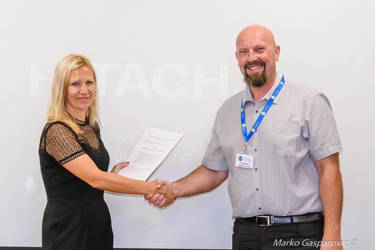 Prevzem prikazovalnika hitrosti - Avtor: Marko Gašparovič