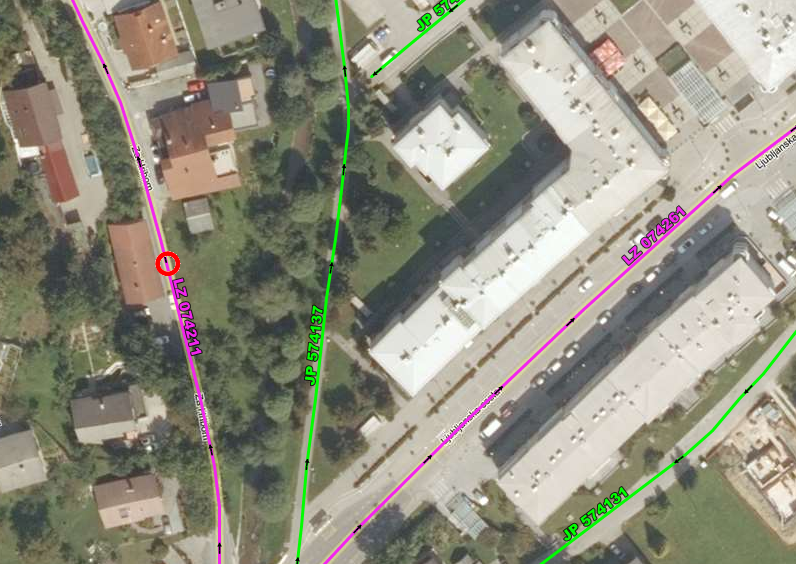 Polovična zapora občinske ceste - 28. 2. 2020 pri objektu Za Hribom 3